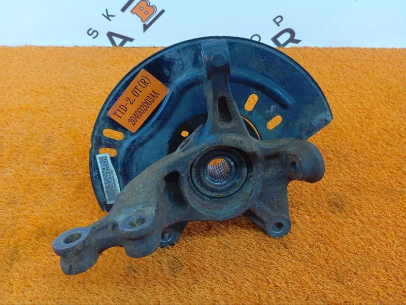 Кулак поворотный