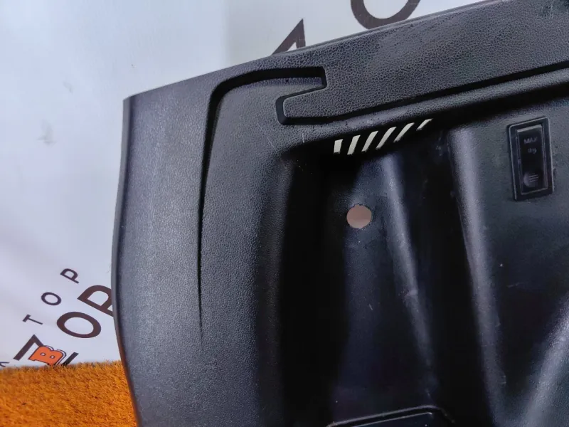 Обшивка багажника