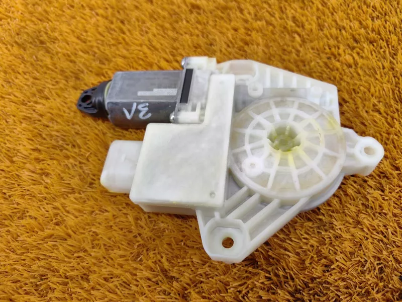 Мотор стеклоподъемника