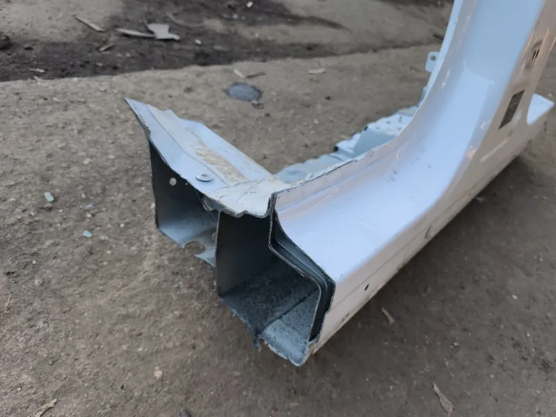 Порог с центральной стойкой