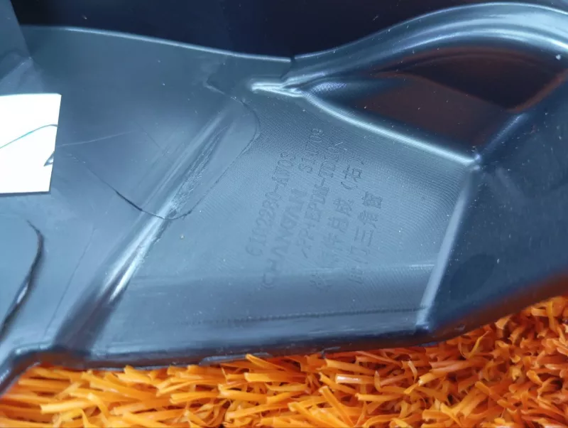 Уголок двери