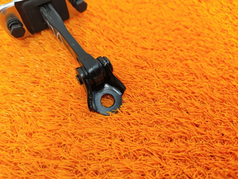 Ограничитель двери