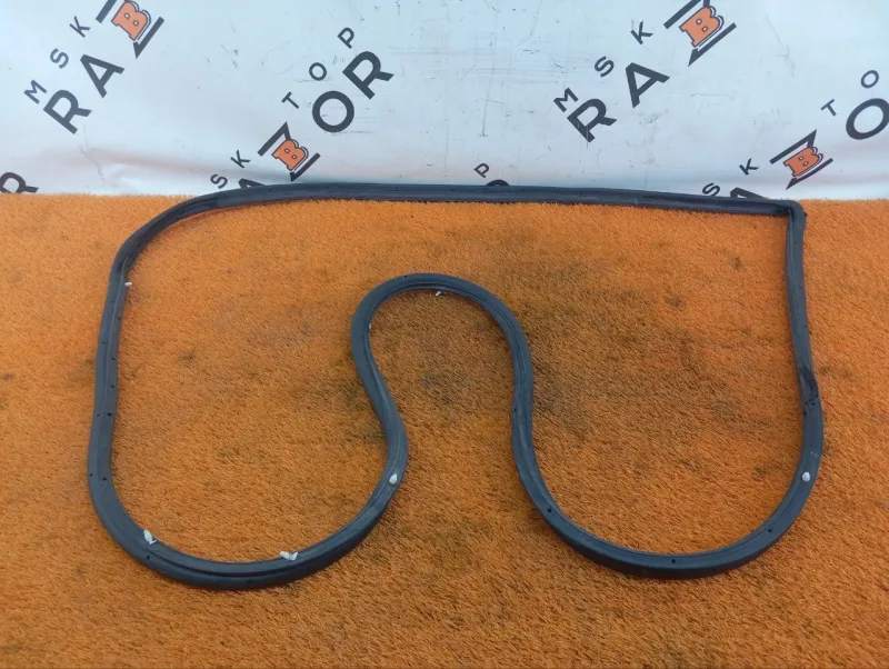 Уплотнитель двери