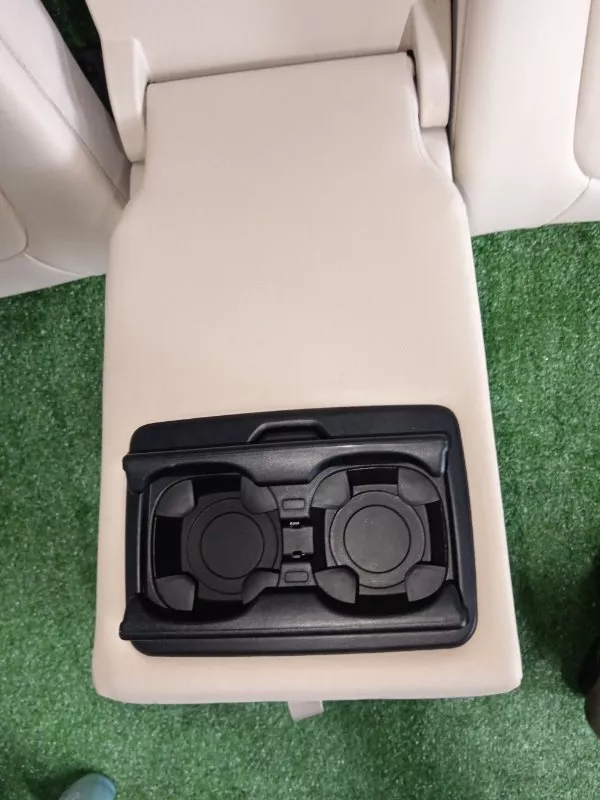 Спинка сиденья