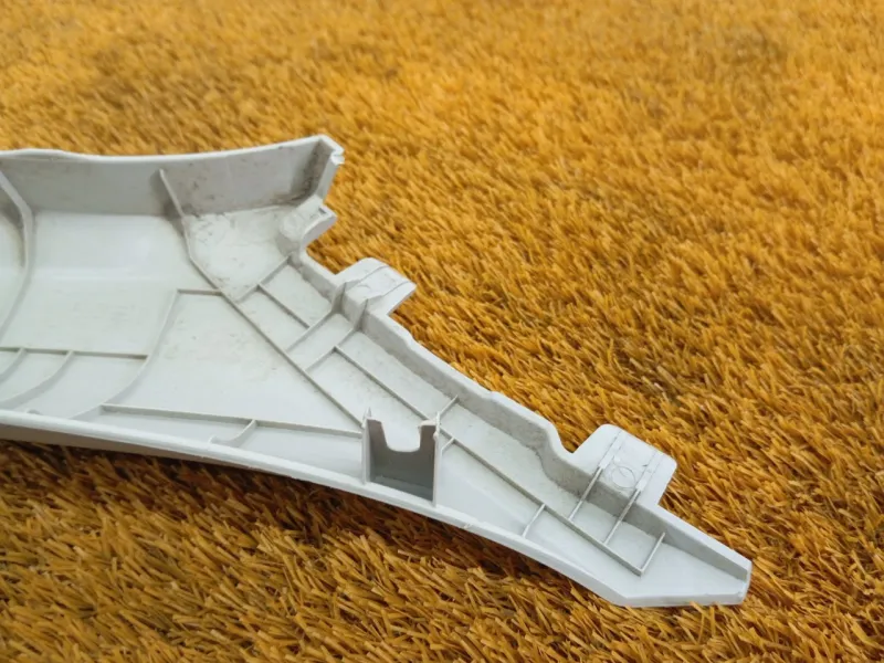 Накладка на стойку кузова