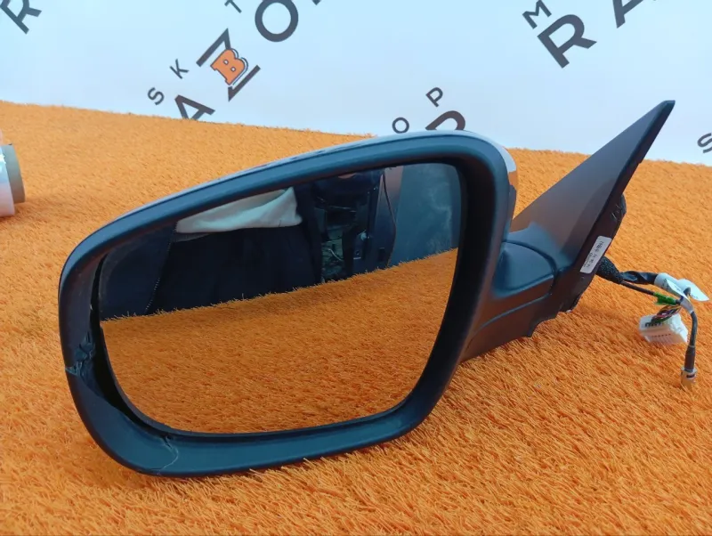 Зеркало боковое