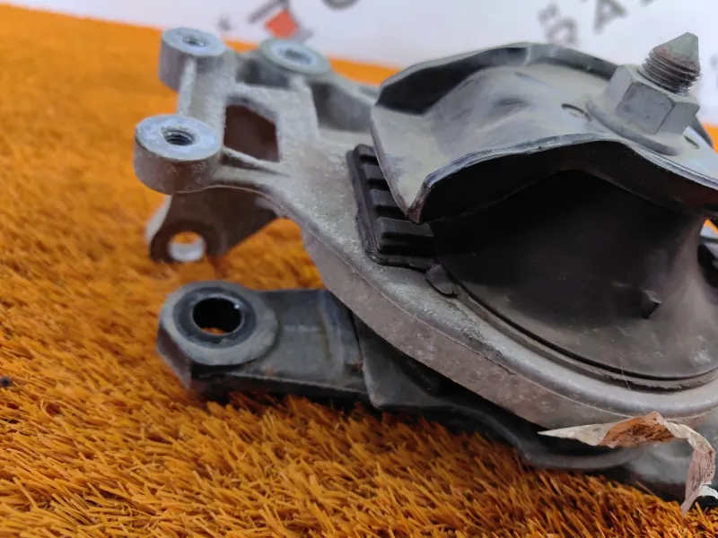 Опора двигателя