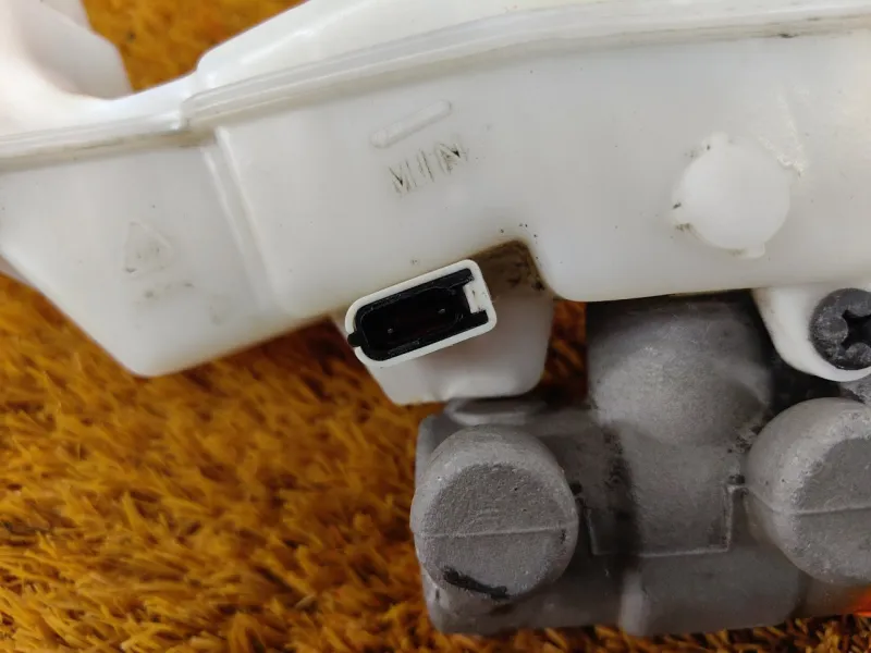 Главный тормозной цилиндр