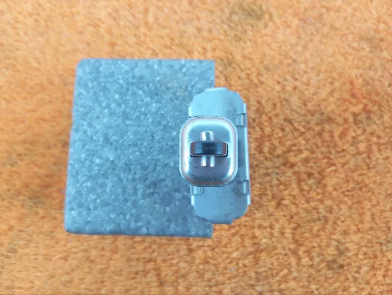 Ограничитель двери