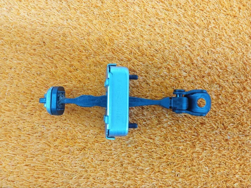 Ограничитель двери