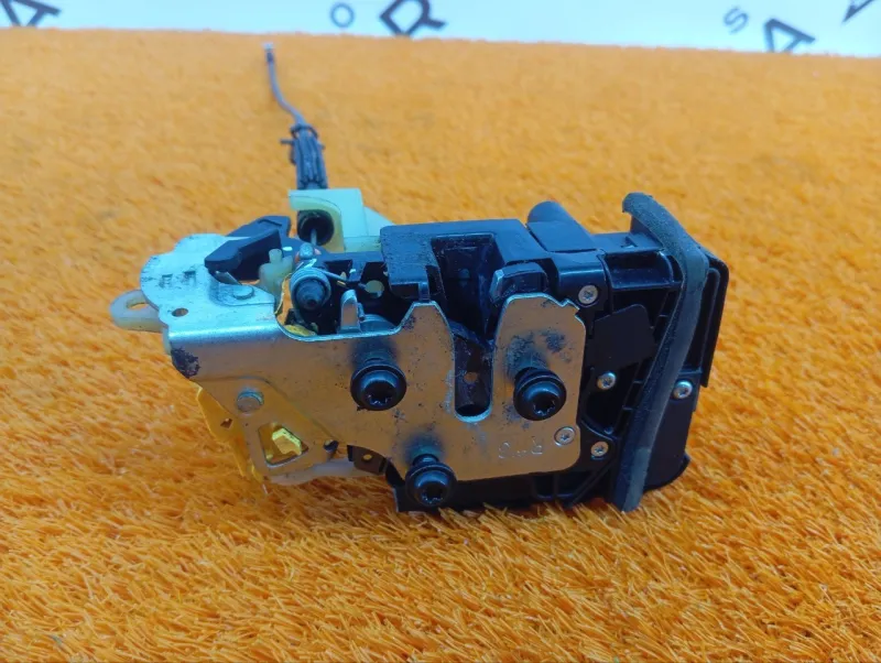 Замок двери