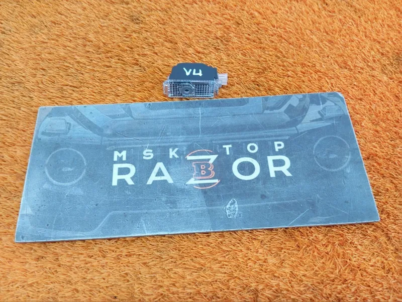 Плафон подсветки двери