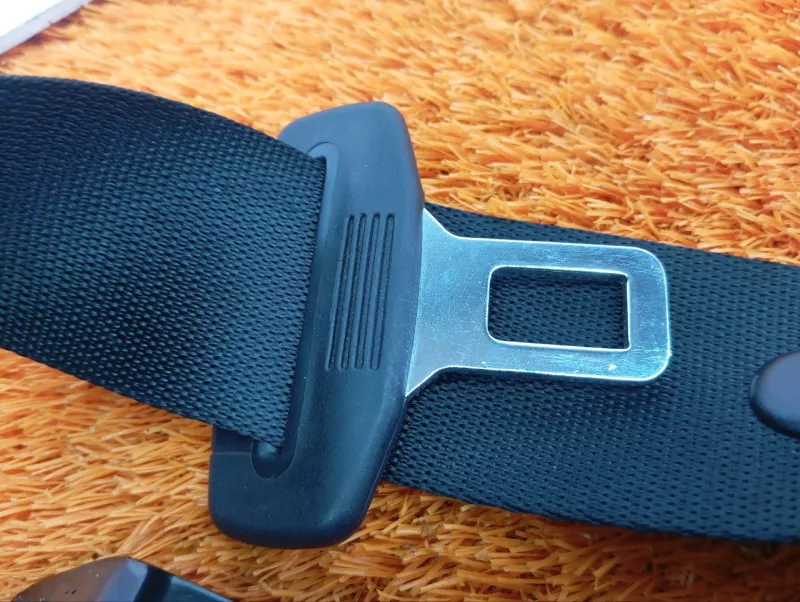 Ремень безопасности