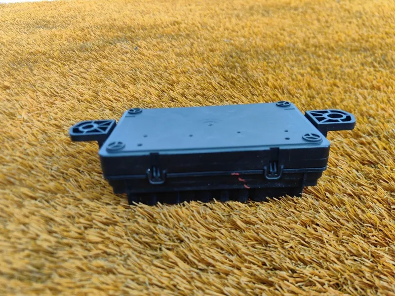 Блок управления двери багажника