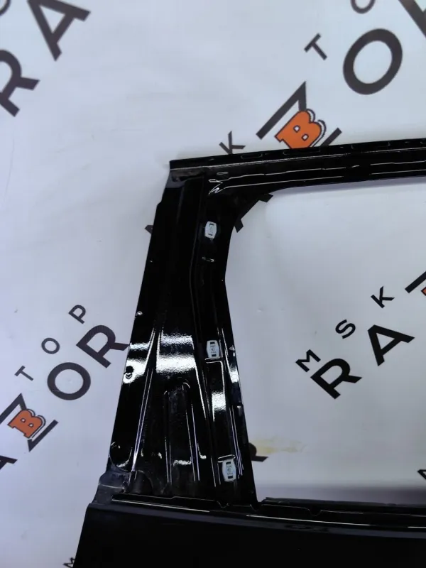 Дверь боковая