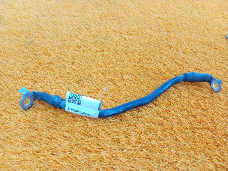 Клемма аккумулятора