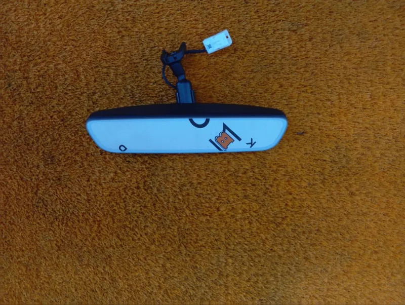 Зеркало заднего вида