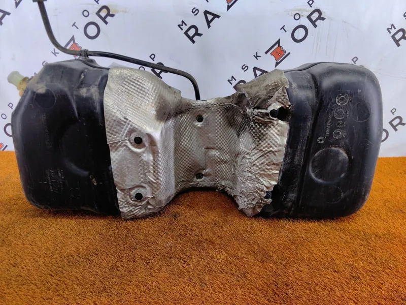 Бак топливный