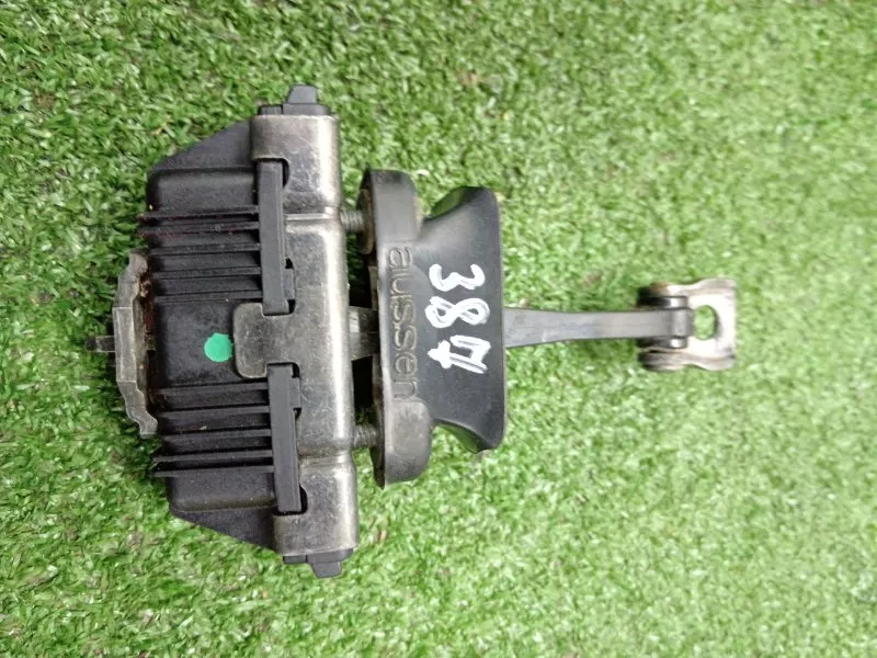 Ограничитель двери