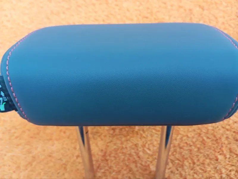 Подголовник сиденья