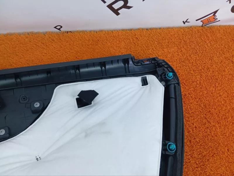 Обшивка двери