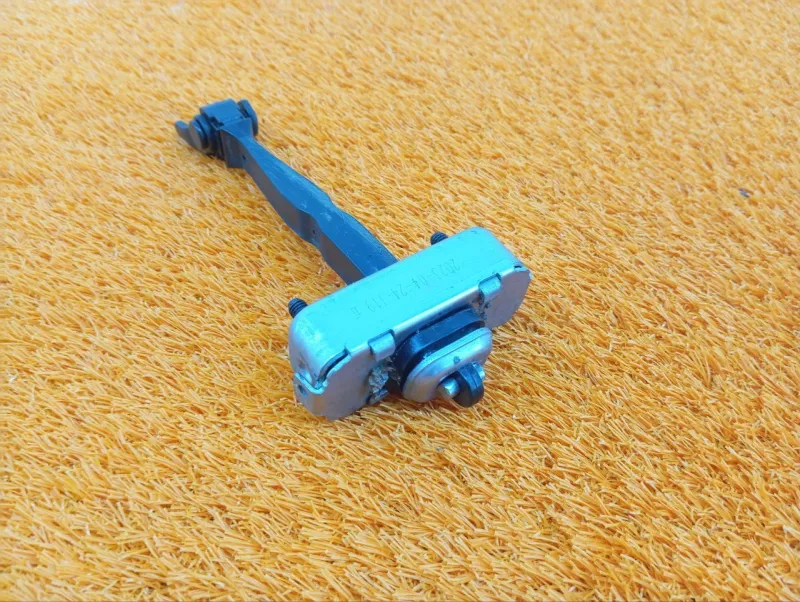 Ограничитель двери