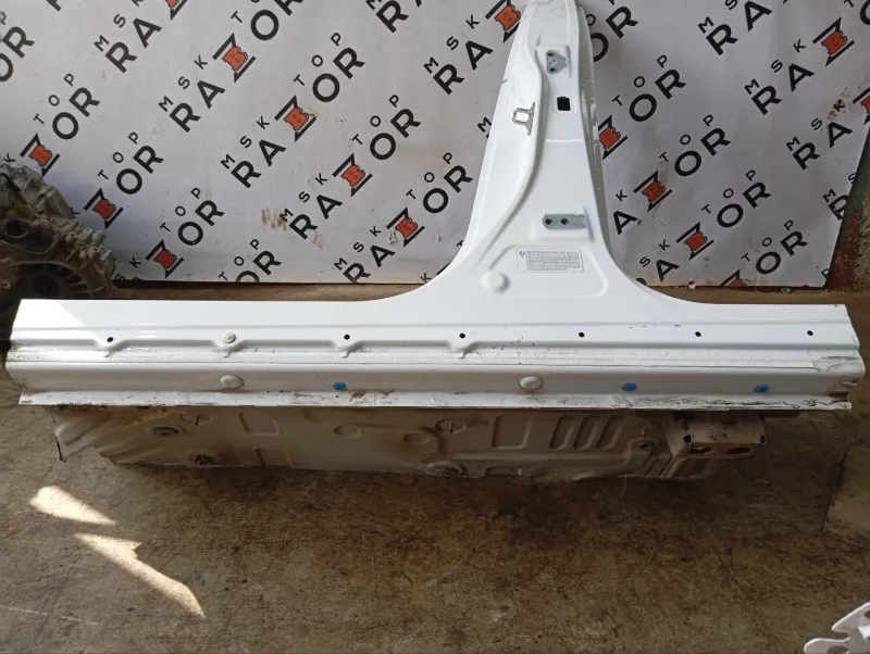 Порог с центральной стойкой