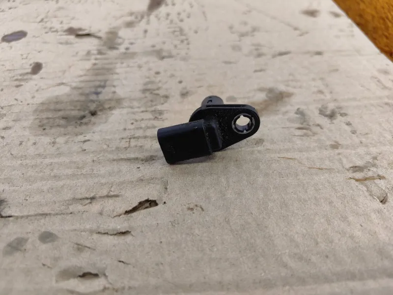 Датчик положения распредвала