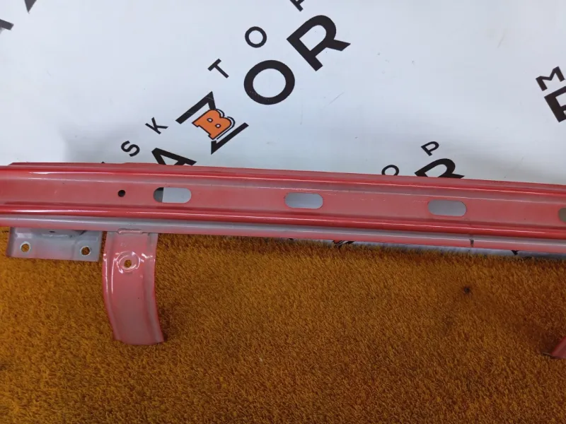 Усилитель бампера