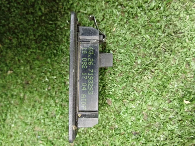 Фонарь подсветки номера