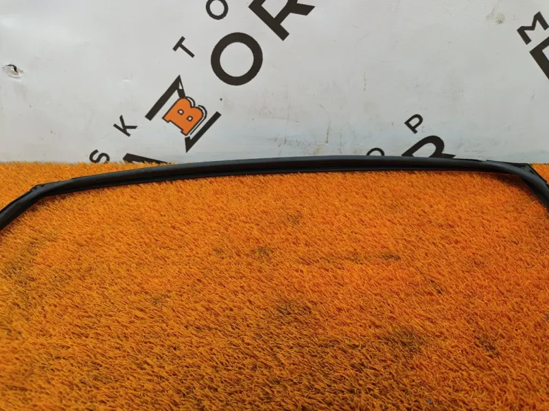 Уплотнитель стекла двери