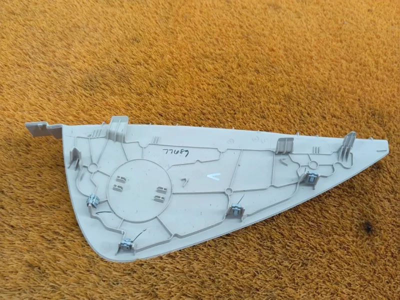 Накладка на торпедо