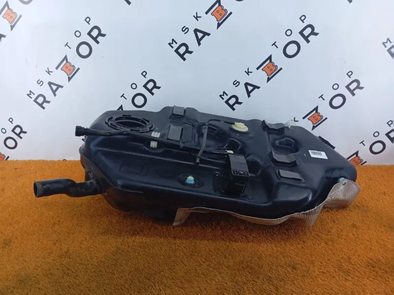 Бак топливный