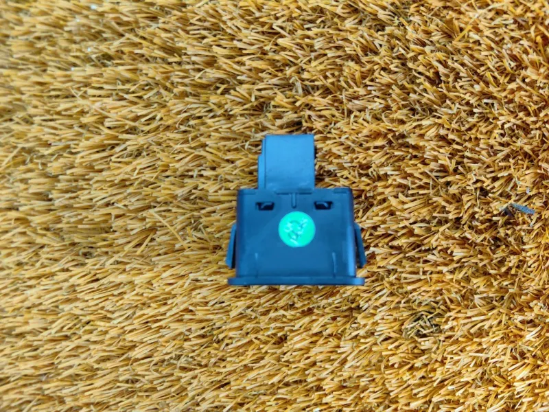 Кнопка багажника