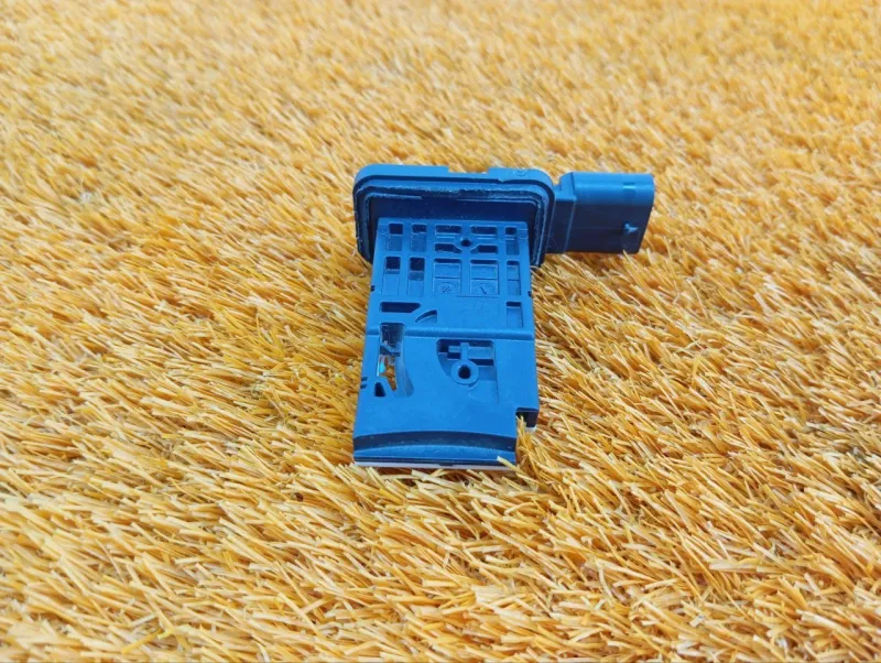 Датчик массового расхода воздуха