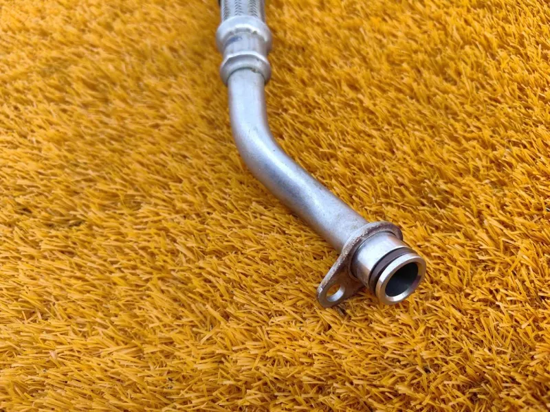 Трубка турбокомпрессора