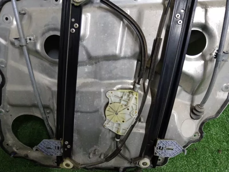 Стеклоподъемник Audi A8 2004 4E0839461C, задний левый