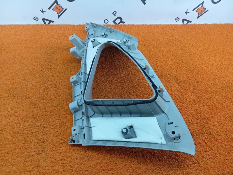 Накладка на стойку кузова