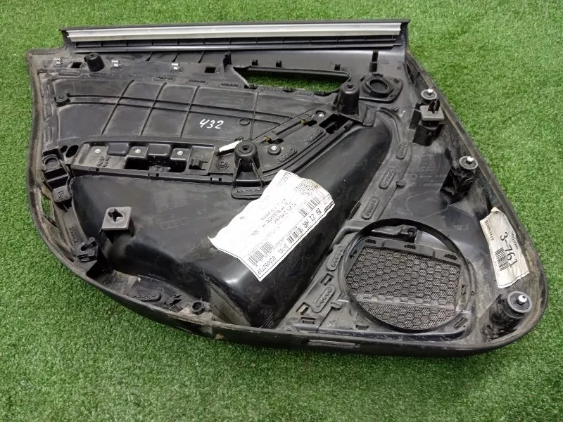 Обшивка двери Audi A4 2008 8K0867304G B8, задняя правая