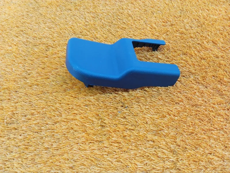 Заглушка крепления сиденья