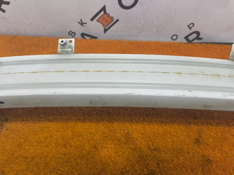 Усилитель бампера