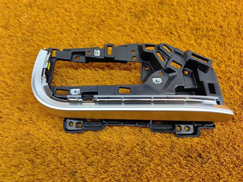 Накладка на торпедо