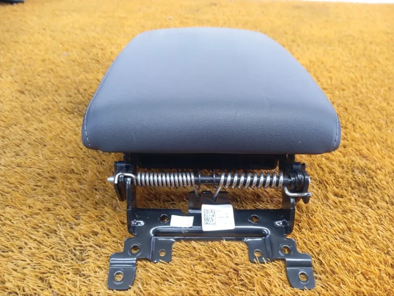 Подлокотник