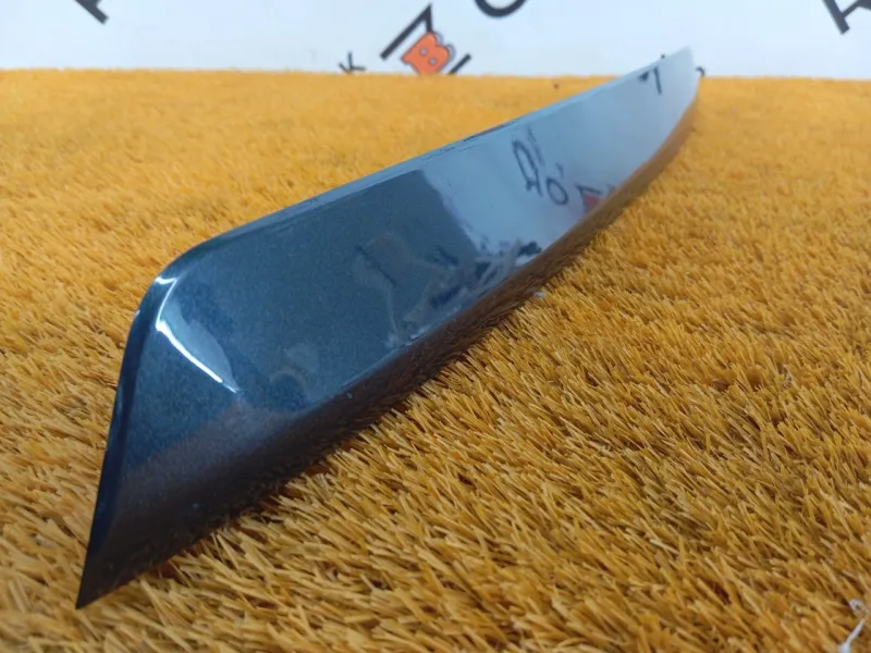 Накладка крышки багажника