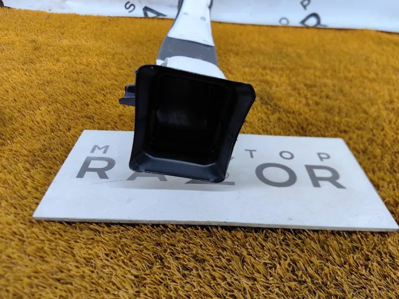 Воздуховод салона