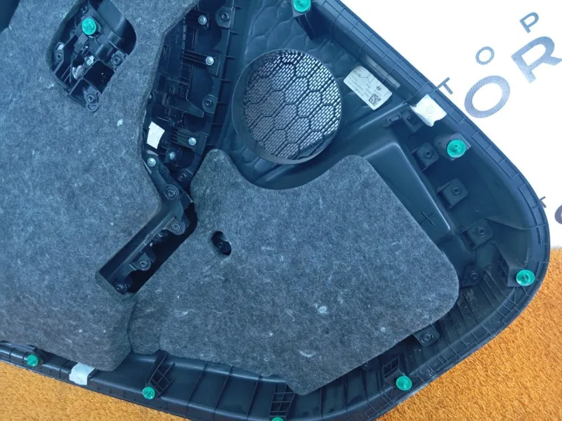 Обшивка двери