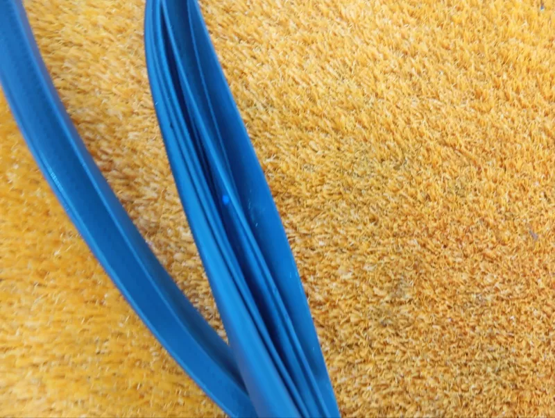 Уплотнитель проема двери