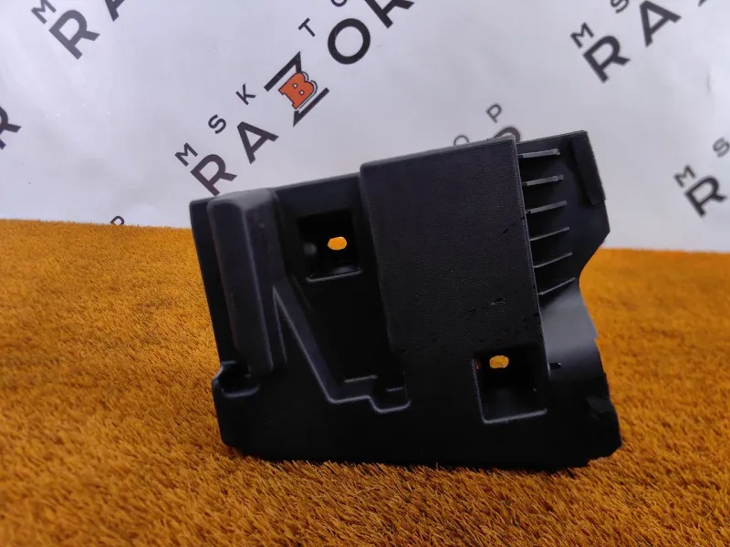 Обшивка багажника