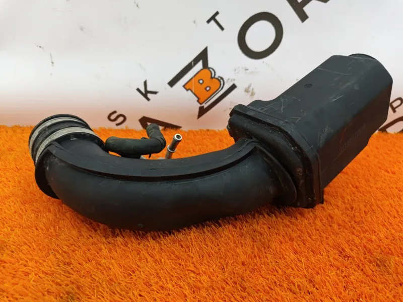 Патрубок интеркулера