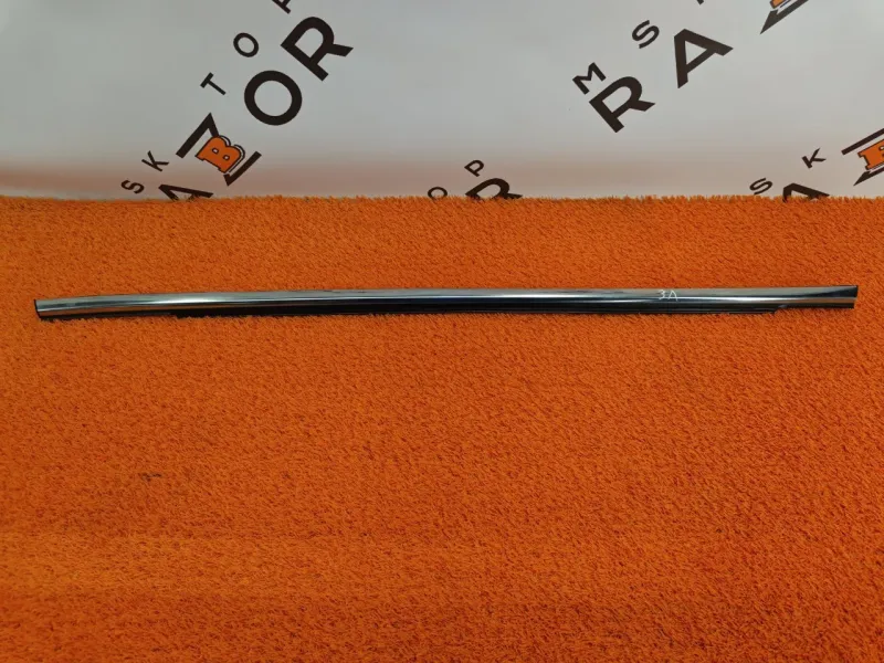 Молдинг стекла